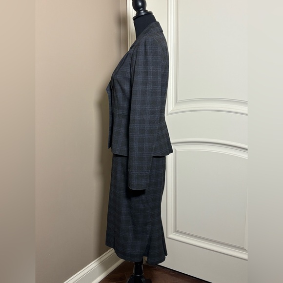 Banana Republic Charcoal Grey Plaid Skirt Suit - Blazer & Fluted Skirt Set Sz 6 - Picture 8 of 12